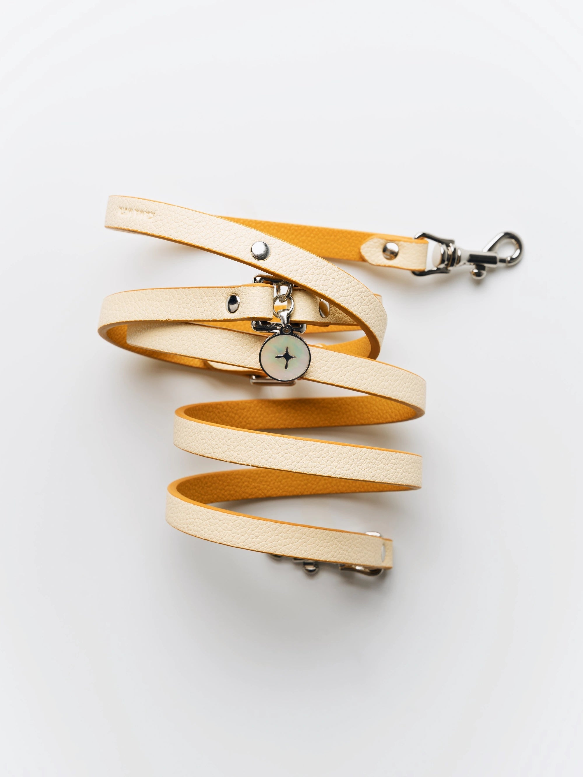 kamamuta-mingsha-yellow-dog-leash-on-white-background kamamuta-mingsha-yellow-dog-leash-on-white-background