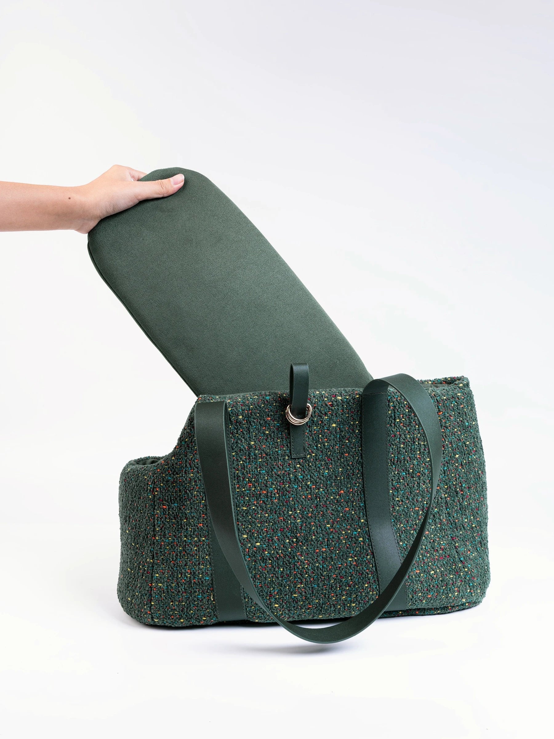 hand-holding-green-tweed-mini-tote-bag-cushion-inserting-into-kamamuta-pet-bag hand-holding-green-tweed-mini-tote-bag-cushion-inserting-into-kamamuta-pet-bag