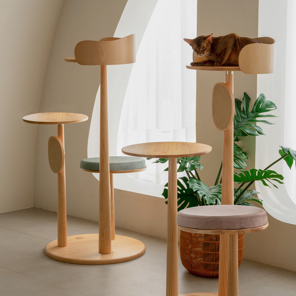 
                  
                    Luxury Wooden Cat Tree – Designer Cat Furniture with Memory Foam & Scratch Board Kamamuta
                  
                