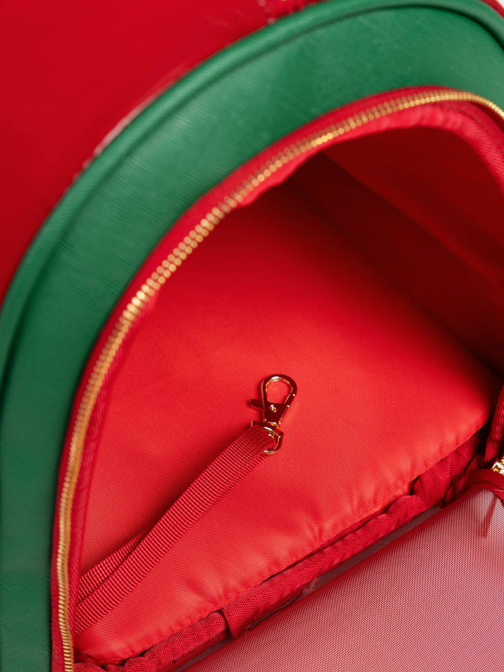 kamamuta-red-boston-pet-bag-side-opening-close-up-anti-escape-buckle