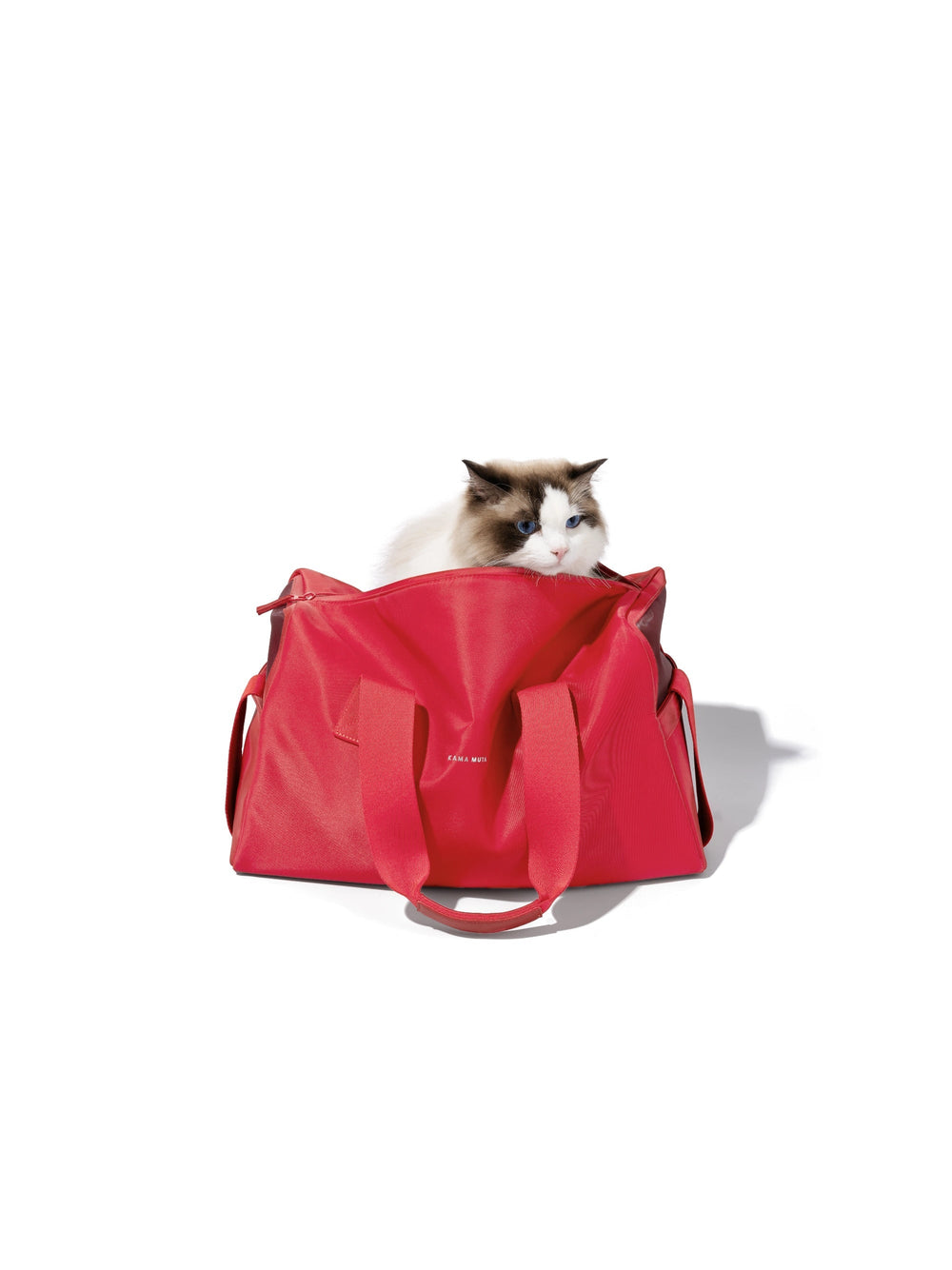 ragdoll-cat-peeking-head-out-from-red-kamamuta-pet-shadow-square-bag