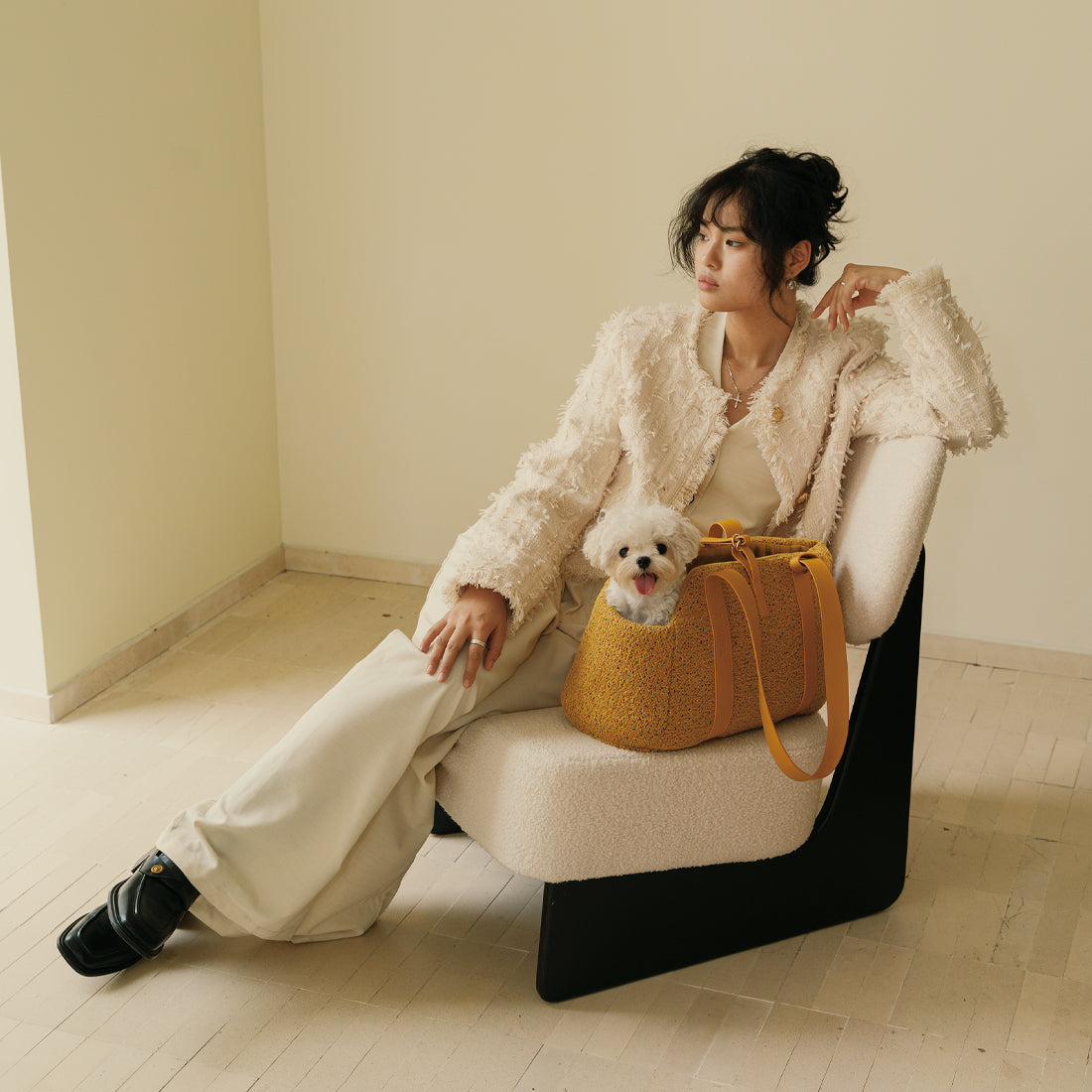Warm Cat and Dog Carrier for Winter | Stylish & Cozy Pet Bag HK Kamamuta
